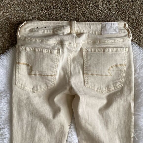 American Eagle Jeans Stretch Jegging Distressed Cream Womens Size 2 - Picture 4 of 10